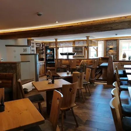 מלון Zum Wagen *